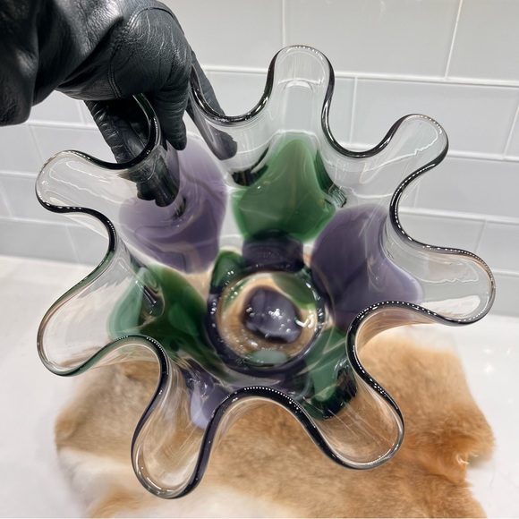 Hand Blown Art Glass Ruffled Swung Vase Abstract Green & Purple Fusion - Picture 8 of 16